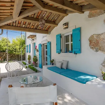 Heritage Laurel Vilă *