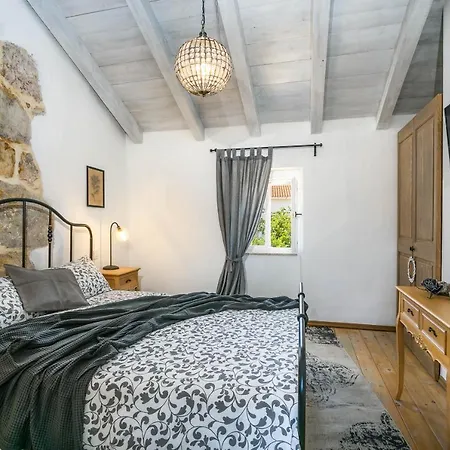 Villa Heritage Laurel *