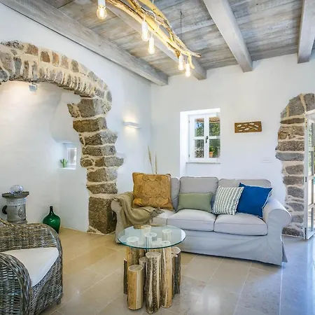 Villa Heritage Laurel *