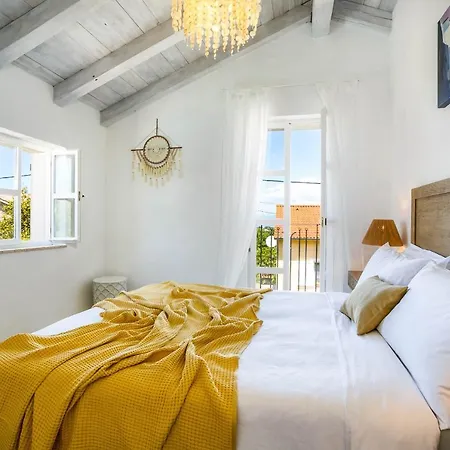 Heritage Laurel Villa *