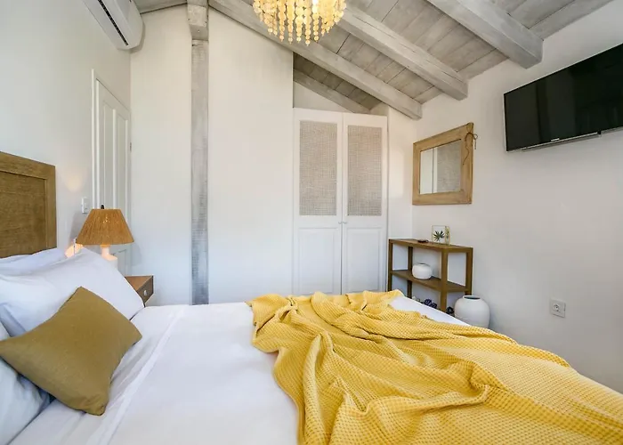 Heritage Laurel * مالينسكا