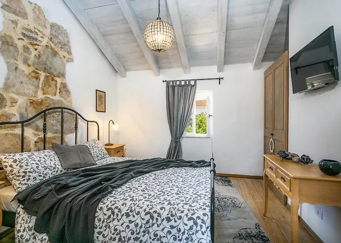 فيلة Heritage Laurel *