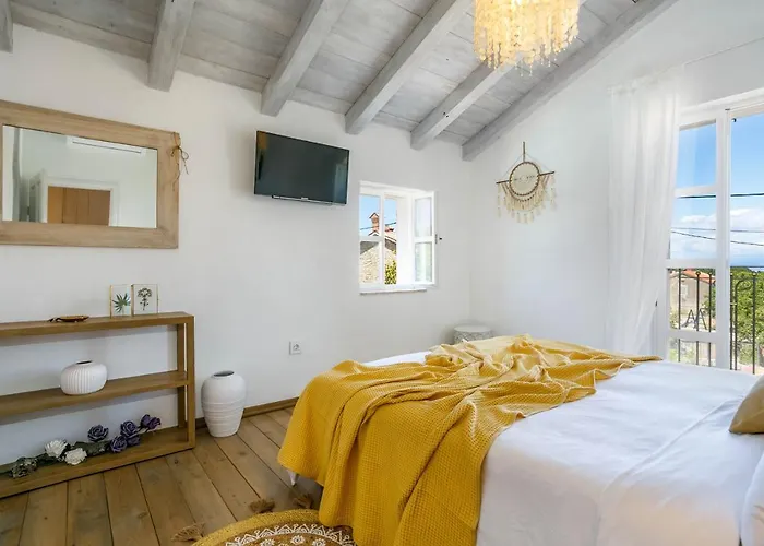 Heritage Laurel فيلة مالينسكا