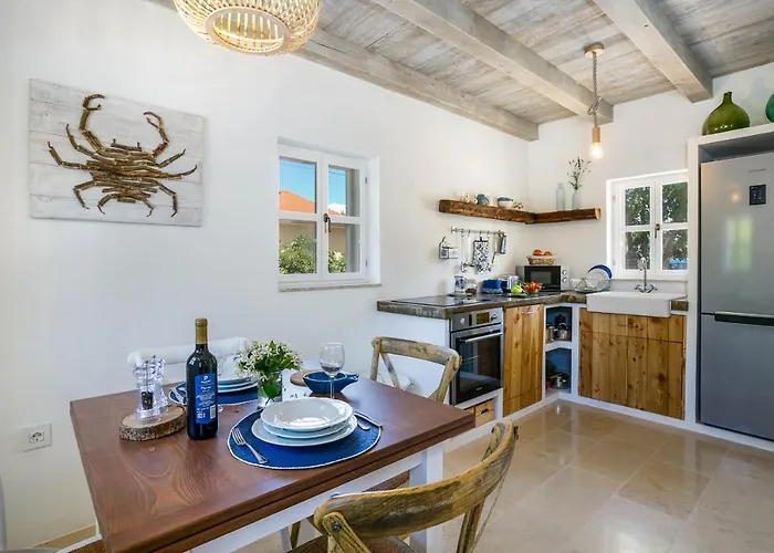 Heritage Laurel * مالينسكا