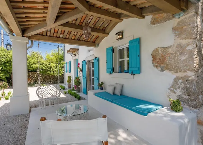 Heritage Laurel Villa *