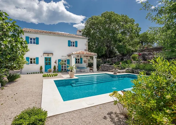 Heritage Laurel فيلة