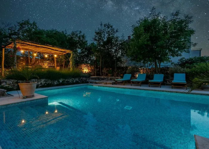 Heritage Laurel Villa